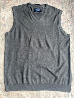 Mexx Men's V-Neck Sweater Vest in Charcoal Gray
